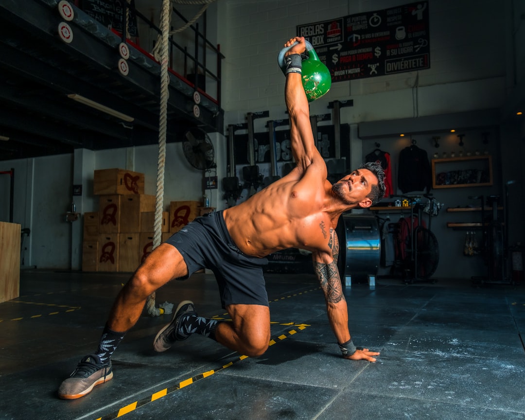 Man doing push up core training