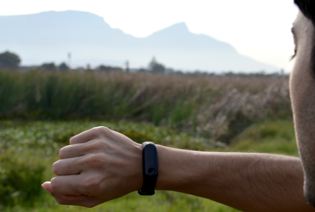 Fitness tracker measuring metabolism and energy expenditure data