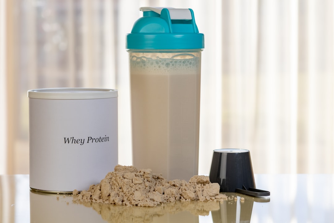 Whey Protein: Muscle, Fat Loss, Timing, and How to Use It